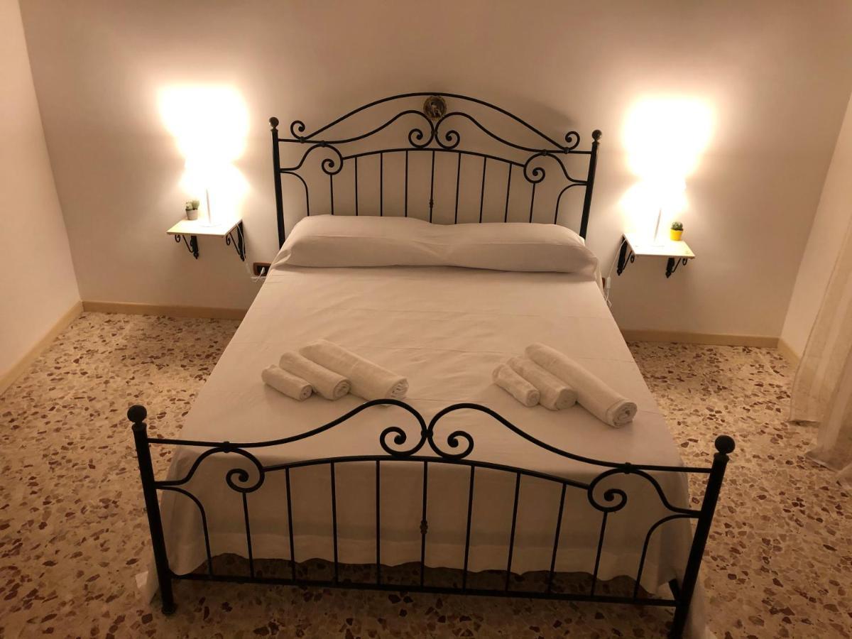 Apartmán La Casa Di Vincenzo Syracuse Exteriér fotografie